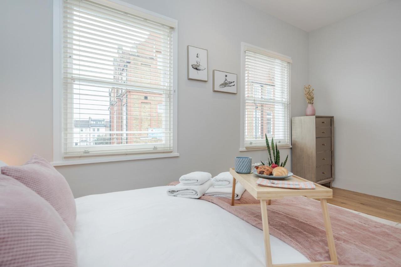 Beautiful 2 Bedrooms Split Level Fulham Apartment Londra Exterior foto